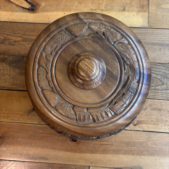 Vintage 1970's Hand Carved Rotating Cake Stand - Picture 3 of 7